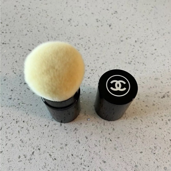 Chanel Les Beiges Retractable Kabuki Brush NEW - Picture 6 of 6